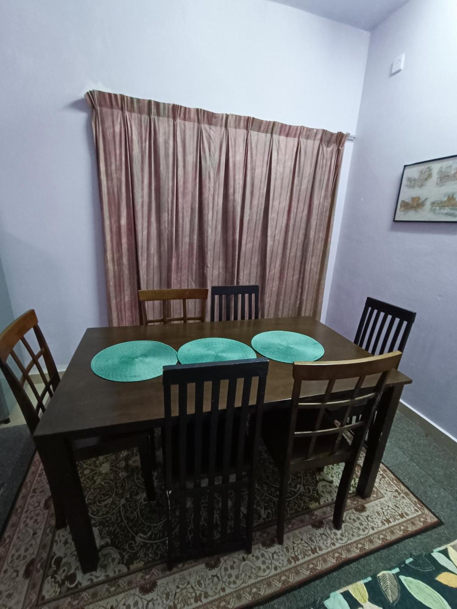 Homestay Lestari Klia Sepang Exterior foto
